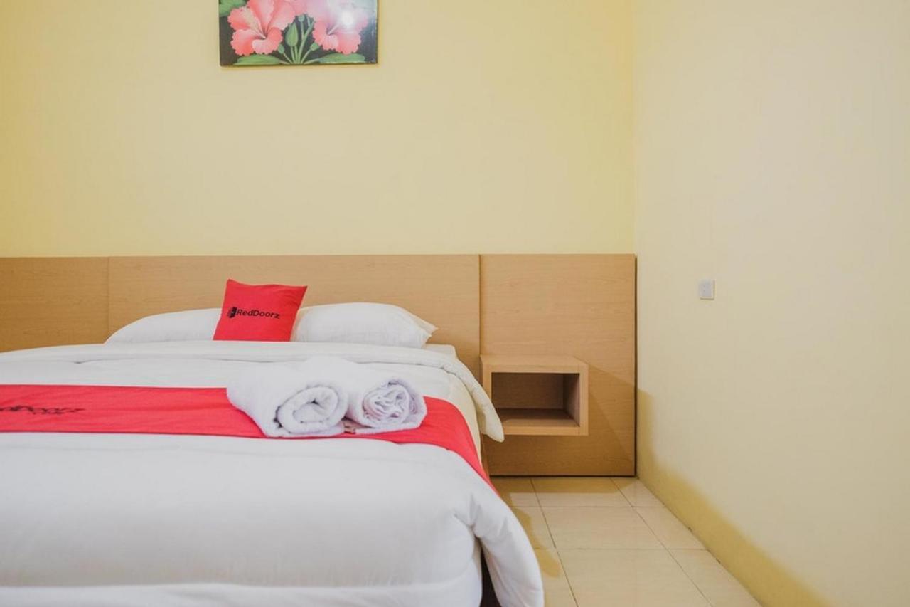 RedDoorz near RS Imanuel Lampung Hotel Bandar Lampung Bagian luar foto